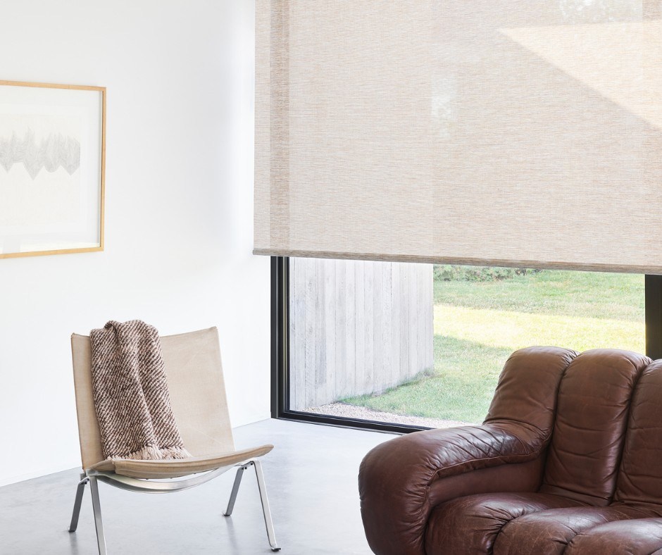 Tissus d'ameublement — store et fauteuil